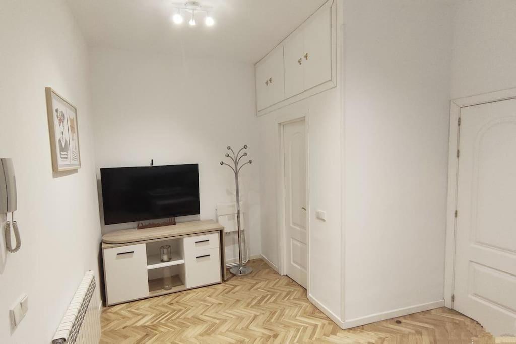 Lovely Apartment In Madrid Center Buitenkant foto