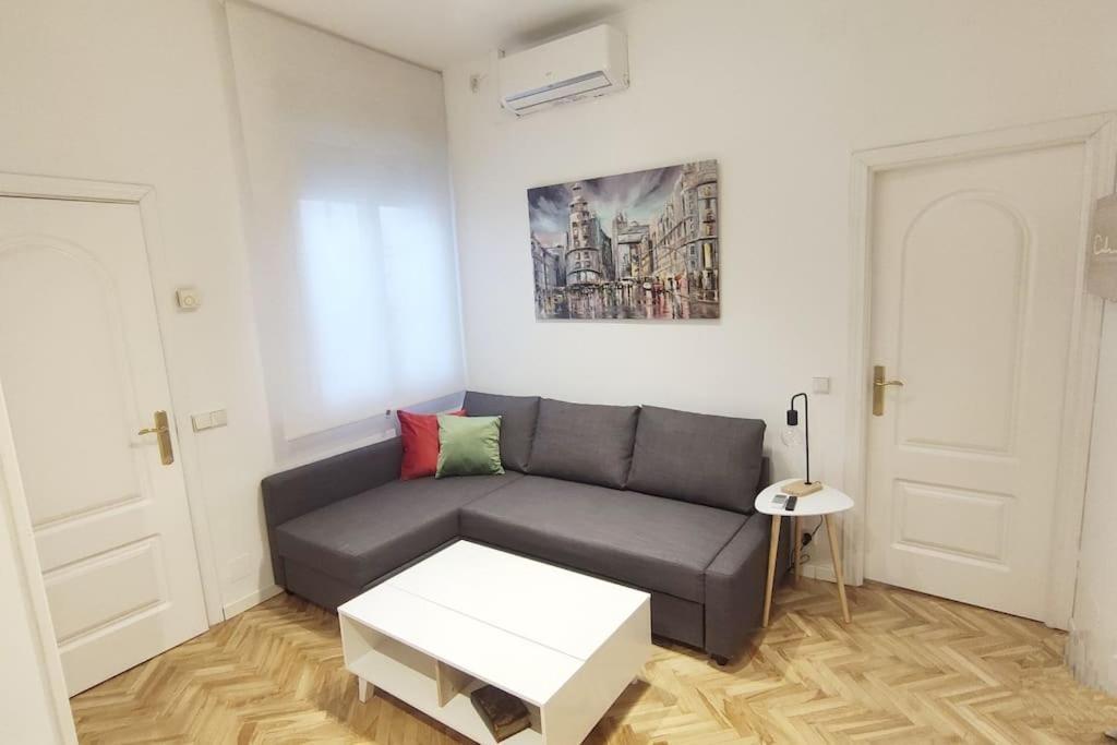 Lovely Apartment In Madrid Center Buitenkant foto