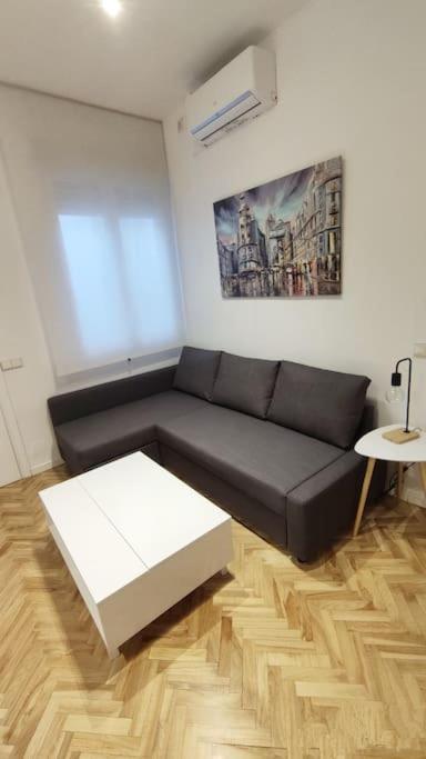 Lovely Apartment In Madrid Center Buitenkant foto