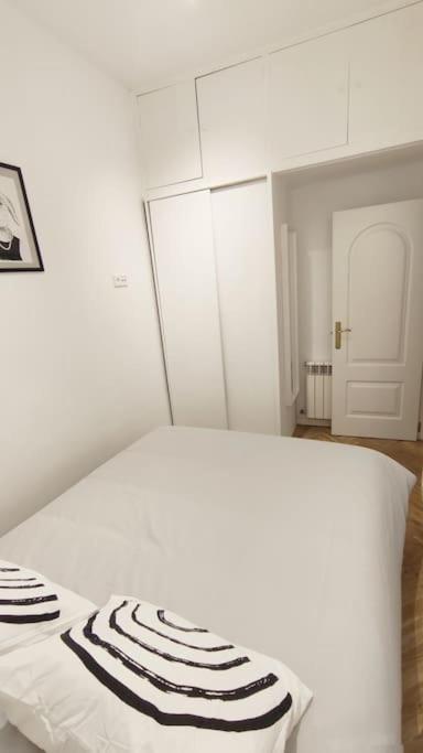 Lovely Apartment In Madrid Center Buitenkant foto